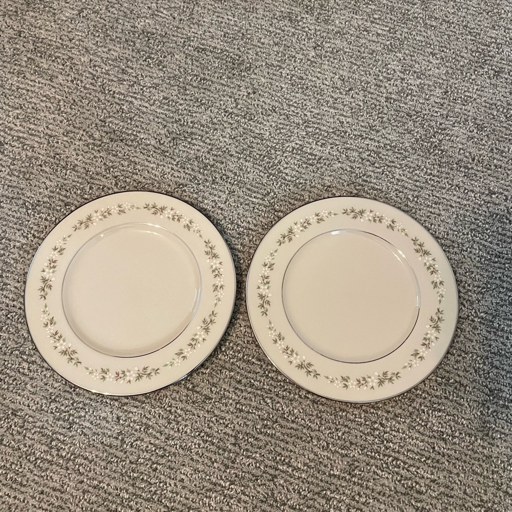 Lenox USA Brookdale Bone China Platinum Trim 8 3/8" Salad Plates
